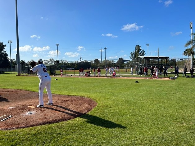 SSG 선수들의 불펜 투구 훈련 장면. ⓒ News1