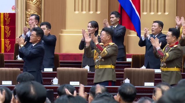 박수치는 김여정 북한 노동당 부부장. 뉴시스