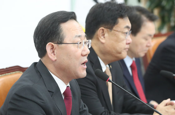 주호영 국민의힘 원내대표가 16일 서울 여의도 국회에서 열린 비상대책위원회의에서 모두 발언을 하고 있다. 2023.2.16/뉴스1