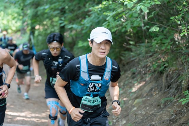 진선규 씨가 지난해 6월 강원 정선군에서 열린 운탄고도 스카이레이스 12km 부문에 출전해 달리고 있다. 진선규  씨 제공.