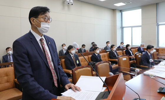 국회 기획재정위원회에 참석한 이창용 한국은행 총재. 자료사진 2022.10.7 뉴스1