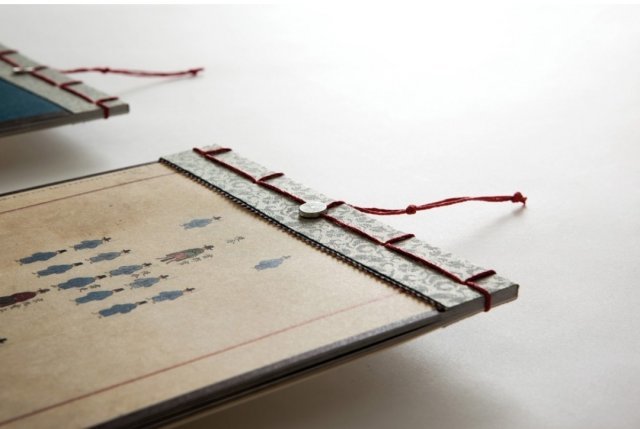 프랑스에서 반환된 외규장각  조선왕조의궤를 족자로 만든 문화상품.   버금 스튜디오 제공