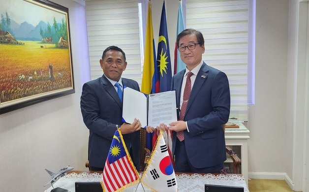 KAI는 24일 말레이시아서 1조2000억원 규모의 FA-50 수출 계약을 성공했다. KAI 제공