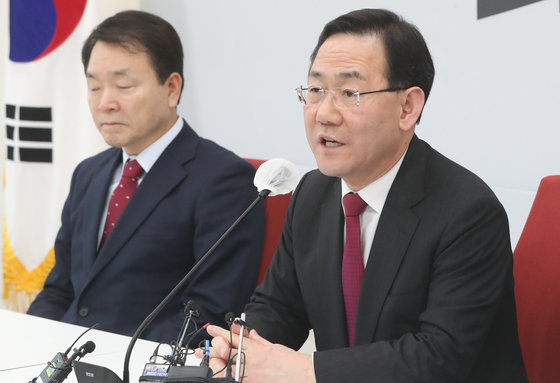 주호영 국민의힘 원내대표가 24일 서울 여의도 국회에서 긴급기자회견을 열고 여당 추천 진실화해위원 선출 불발 관련 발언을 하고 있다. 2023.2.24 뉴스1