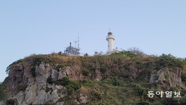 사라봉 언덕 위에 서 있는 산지등대. 전승훈 기자 raphy@donga.com