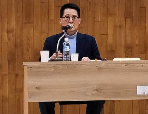 지난달 28일 대구 한영아트센터에서 안보 특강을 하고 있는 박지원 전 국정원장. 뉴스1