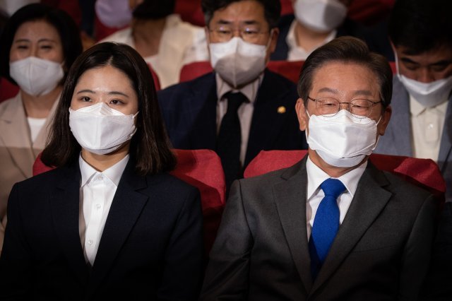 더불어민주당 박지현 전 비상대책위원장(왼쪽)과 이재명 대표. 2022.6.1. 사진공동취재단