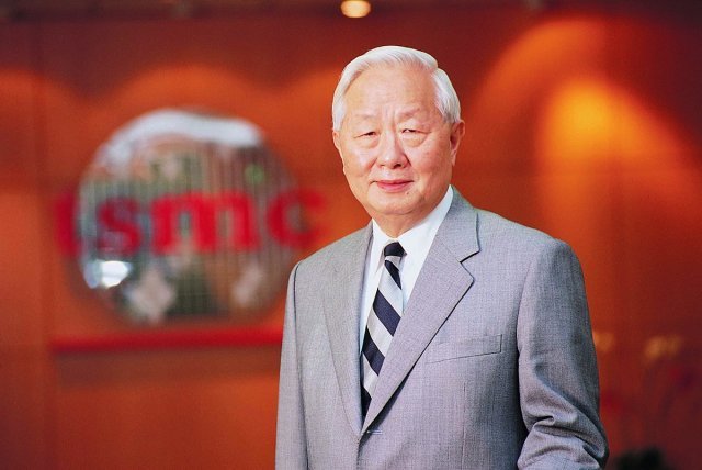 모리스 창 TSMC 설립자. 오랫동안 미국 반도체 업계에서 활동해온 그는 1987년 다른 기업에서 위탁 받아 반도체를 생산하는 것만 전문으로 하는 TSMC를 대만에 설립하면서 반도체 산업의 새 지평을 열었다. TSMC 홈페이지