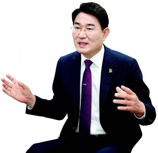 노관규 전남 순천시장이 8일 동아일보와의 인터뷰에서 2023 순천만국제정원박람회의 의미와 가치에 대해 말하고 있다. 순천시 제공