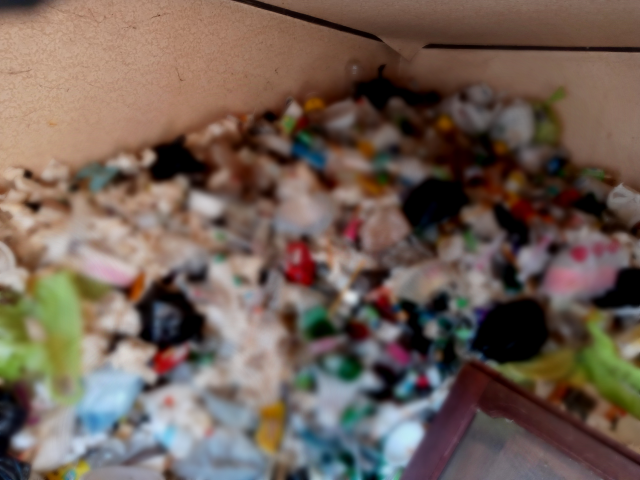 10년간 은둔생활을 하던 40대 독거 남성 주거지에 약 7톤 가량 쓰레기가 쌓여있는 모습. 사진출처 도봉구