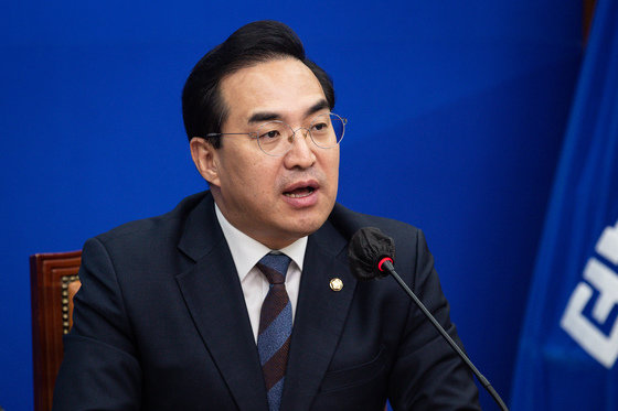 박홍근 더불어민주당 원내대표가 15일 서울 여의도 국회에서 열린 최고위원회의에서 모두 발언을 하고 있다. 2023.3.15 뉴스1