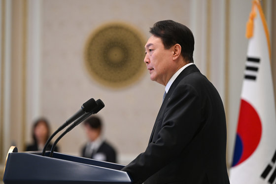 윤석열 대통령이 지난 14일 청와대 영빈관에서 열린 일자리 창출 우수기업 초청 오찬에서 발언하고 있다. (대통령실 제공) 2023.3.14/뉴스1