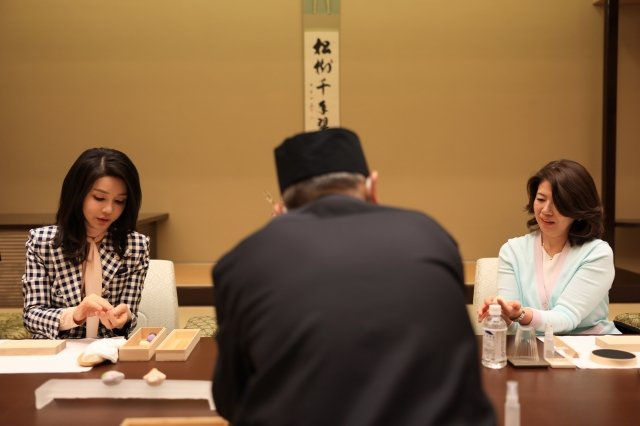 친교 시간 갖는 김건희 여사와 기시다 유코 여사. 대통령실 기자단