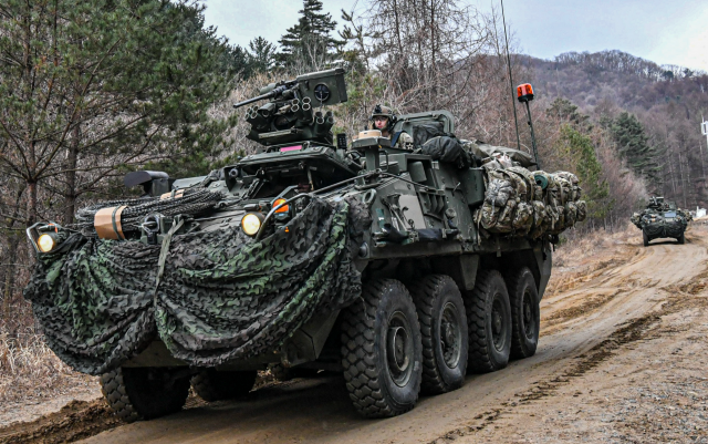 육군과학화전투훈련장에서 진행 중인 FS/TIGER 한미 연합 KCTC 훈련에서 미 M1126 스트라이커 장갑차가 기동하고 있다. 육군 제공