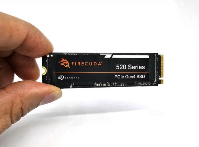 씨게이트 뉴 파이어쿠다 520 M.2 NVMe (출처=IT동아)