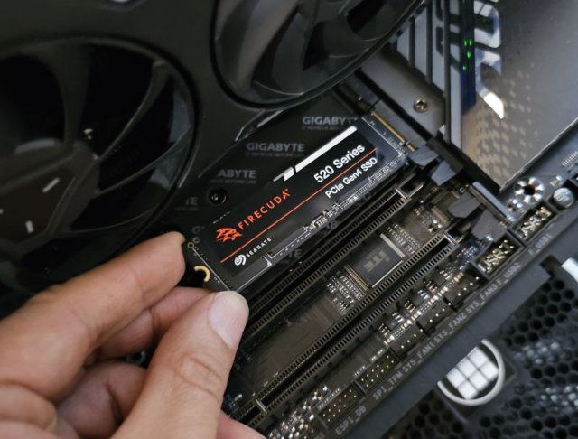 NVMe 기반 M.2 슬롯이 있는 데스크톱 및 노트북에 호환된다 (출처=IT동아)