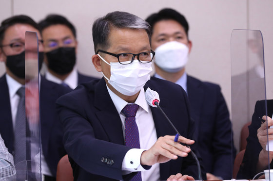 우종수 경찰청 차장이 20일 국회에서 열린 여성가족위원회 전체회의에서 의원 질의에 답변하고 있다. (공동취재) 2022.9.20