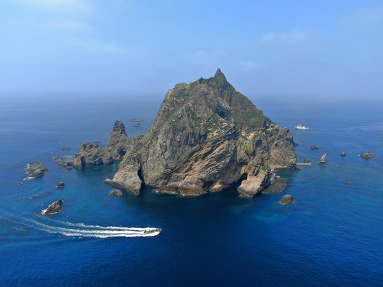 A panoramic view of Dokdo and Seodo.  news 1