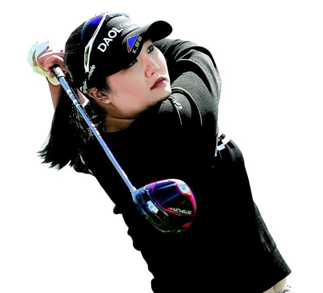 미국여자프로골프(LPGA)투어 ‘루키’ 유해란이 27일 열린 드라이브온 챔피언십 최종 4라운드 1번홀에서 티샷을 하고 있다. 전날 3라운드 공동 2위였던 유해란은 역전 우승을 노렸지만 공동 7위로 대회를 마쳤다. 골드캐니언=AP뉴시스