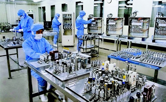 반도체·LCD 주요 전 공정 장비 가스자동공급시스템 생산라인. 유씨티코리아 제공
