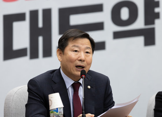 이철규 국민의힘 사무총장이 28일 오전 서울 여의도 국회에서 열린 원내대책회의에서 발언을 하고 있다. 2023.3.28/뉴스1