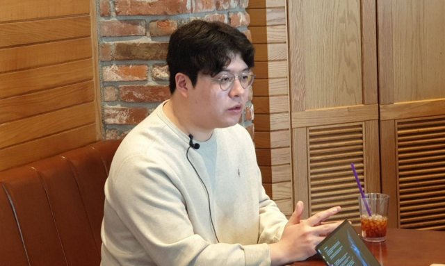서울시 게임 정책에 대해 설명중인 김동욱 의원 (사진=게임동아)