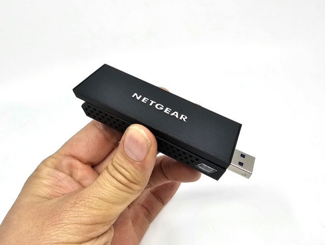 크기가 작아 운반이나 보관이 편하다 (출처=IT동아)