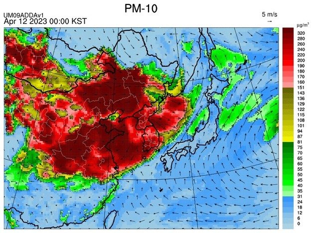 13일 동아시아 대기질 예측모델결과(환경부 국립환경과학원 제공) ⓒ 뉴스1