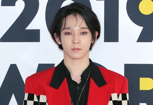 가수 남태현이 16일 오후 서울 송파구 올림픽공원 체조경기장에서 열린 ‘2019 케이월드 페스타(K-WORLD FESTA)‘ 포토월 행사에 참석해 포즈를 취하고 있다. 2019.8.16/뉴스1