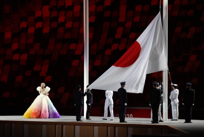 2021년 7월 23일 열린 2020 도쿄올림픽 개막식에서 일본 국기가 게양되고 있다.   동아일보DB