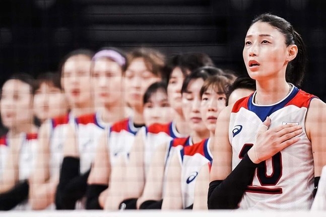 도쿄 올림픽 당시 김연경(오른쪽). 사진 출처 김연경 인스타그램