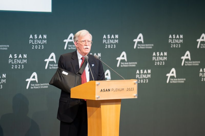 Former White House national security adviser John Bolton, who played a key role in the 2019 Hanoi-North Korea summit, suggested in a keynote speech that “the redeployment of tactical nuclear weapons by the United States on the Korean Peninsula is necessary in the short term.”  The Asan Institute for Policy Studies