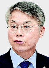 ‘검수완박 꼼수탈당’ 민형배 복당시킨 민주당
