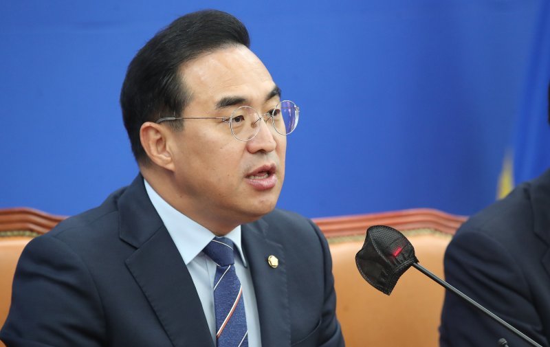 박홍근 더불어민주당 원내대표가 27일 오전 서울 여의도 국회에서 열린 정책조정회의에서 모두발언을 하고 있다. 2023.4.27/뉴스1