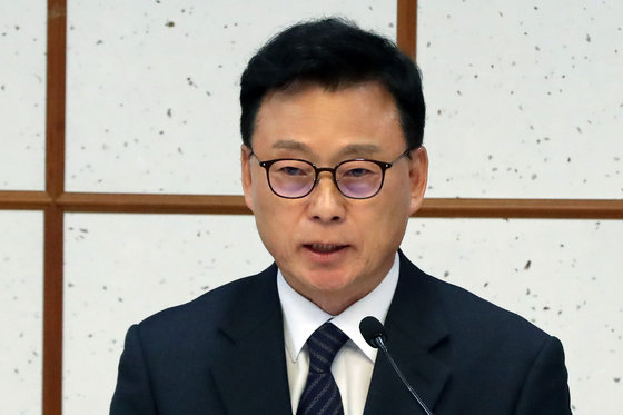 박광온 더불어민주당 원내대표 후보자가 25일 오전 서울 여의도 국회의원회관에서 열린 ‘원내대표 선거 후보자 합동토론회’에서 발언을 하고 있다. 2023.4.25/뉴스1 ⓒ News1