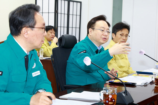 조규홍 보건복지부 장관이 28일 오전 제1차 긴급상황점검회의를 개최했다/보건복지부 제공