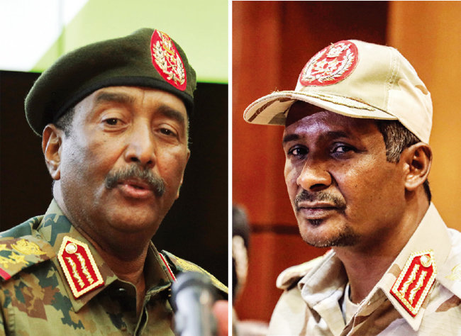 압델 팟타흐 부르한 수단 정부군 지도자(왼쪽)와 모하메드 함단 다갈로 신속지원군(RSF) 지도자.  UAE는 다갈로 진영에 더 많은 지원을 해온 것으로 알려져 있다. 뉴시스