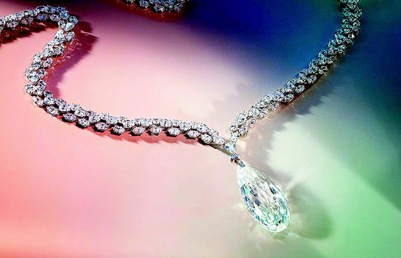 총 90캐럿 다이아몬드로 제작된 ‘인도 브리오레트’. 사진 출처 크리스티 홈페이지