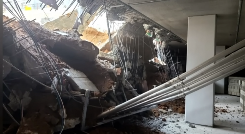 인천시 서구 검단신도시 아파트 건설 현장에서 지하주차장 지붕 구조물이 무너져 내리는 사고가 발생했다. 채널A 뉴스 갈무리