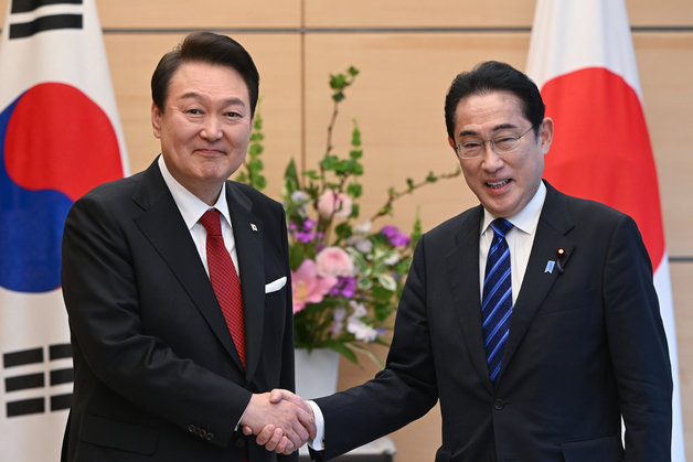 윤석열 대통령(왼쪽)과 기시다 후미오 일본 총리. (뉴스1 DB)