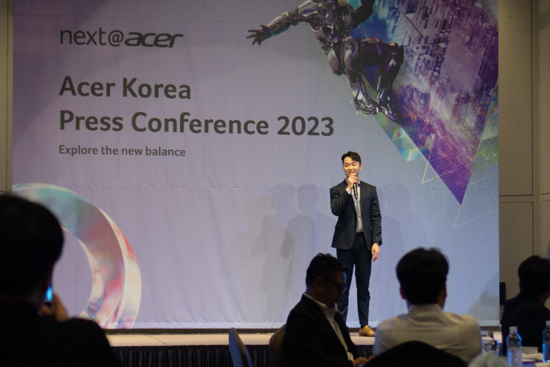 에이서 한국 법인 웨인 니엔 대표가 3일 기자 간담회에서 국내 진출 전략을 발표하고 있다