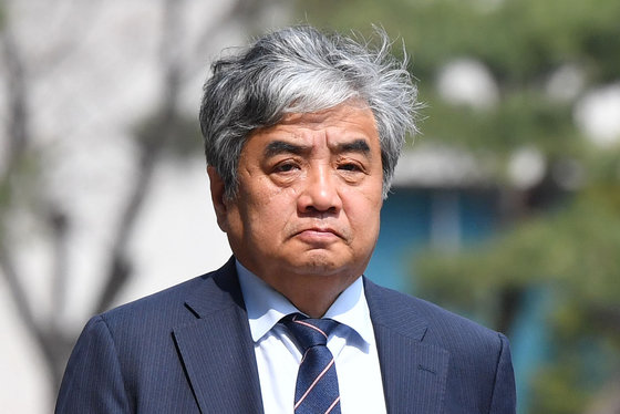 종합편성채널 TV조선 재승인 과정에서 점수를 고의로 낮추는 데 관여한 혐의를 받는 한상혁 방송통신위원장이 29일 구속 전 피의자심문(영장실질심사)을 위해 서울 도봉구 서울북부지방법원에 출석하고 있다. (공동취재) 2023.3.29