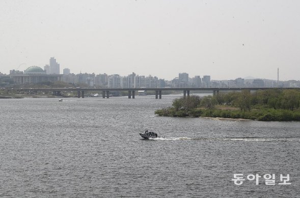 2012년 람사르 습지로 지정된 밤섬은 일반인의 출입이 철저하게 통제된다. 김동주 기자 zoo@donga.com