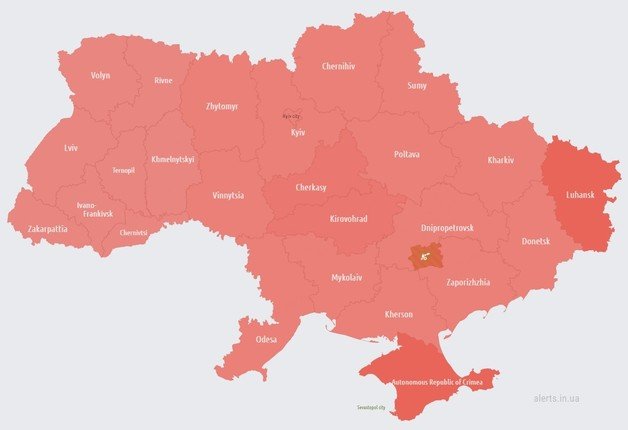 우크라이나 전역에 18일(현지시간) 새벽 공습 경보가 내려졌다.(alerts.in.ua 홈페이지 갈무리).