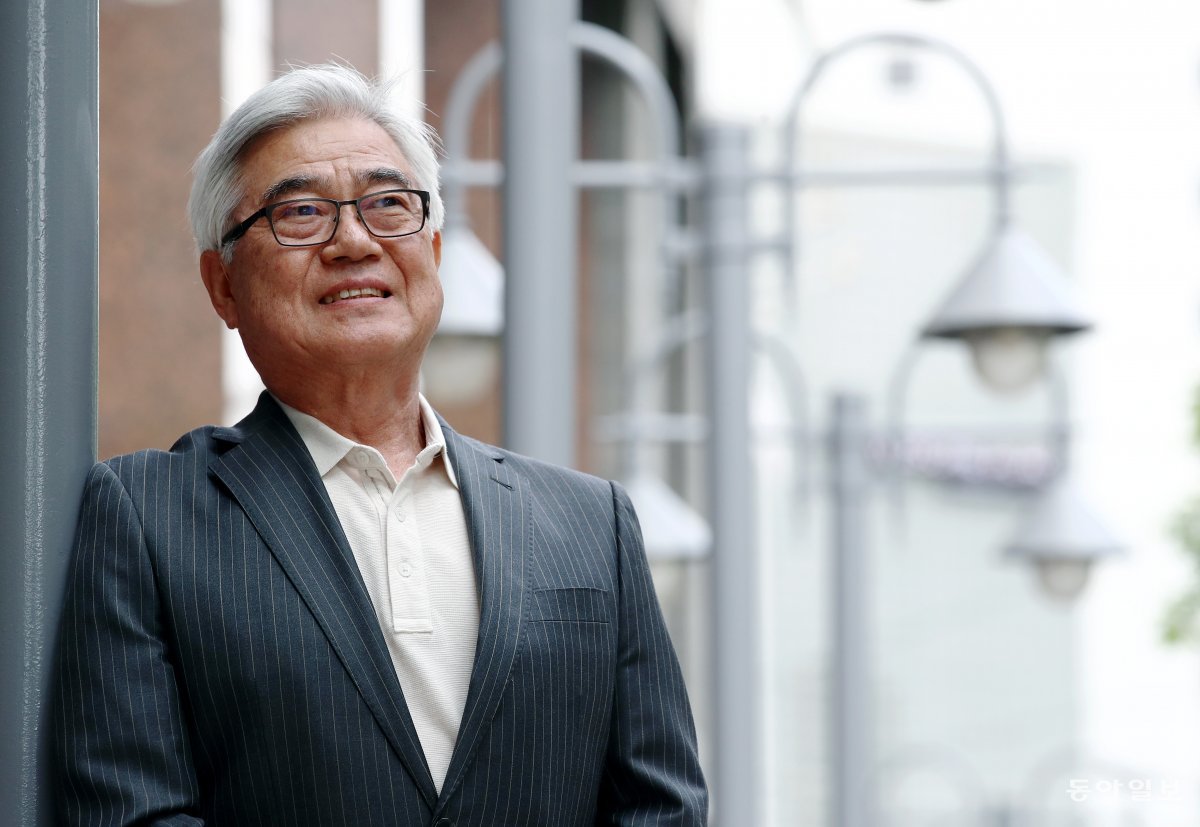 이민 40여년간의 가족사를 최근 영어판으로 펴낸 김석휘 씨. 6년 만에 찾은 서울의 도심이 무척 아름다워졌다며 감탄했다. 전영한 기자 scoopjyh@donga.com