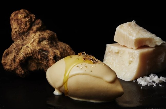 기네스 세계 기록에 등재된 세계에서 가장 비싼 아이스크림 ‘뱌쿠야‘. 셀라토 홈페이지 갈무리