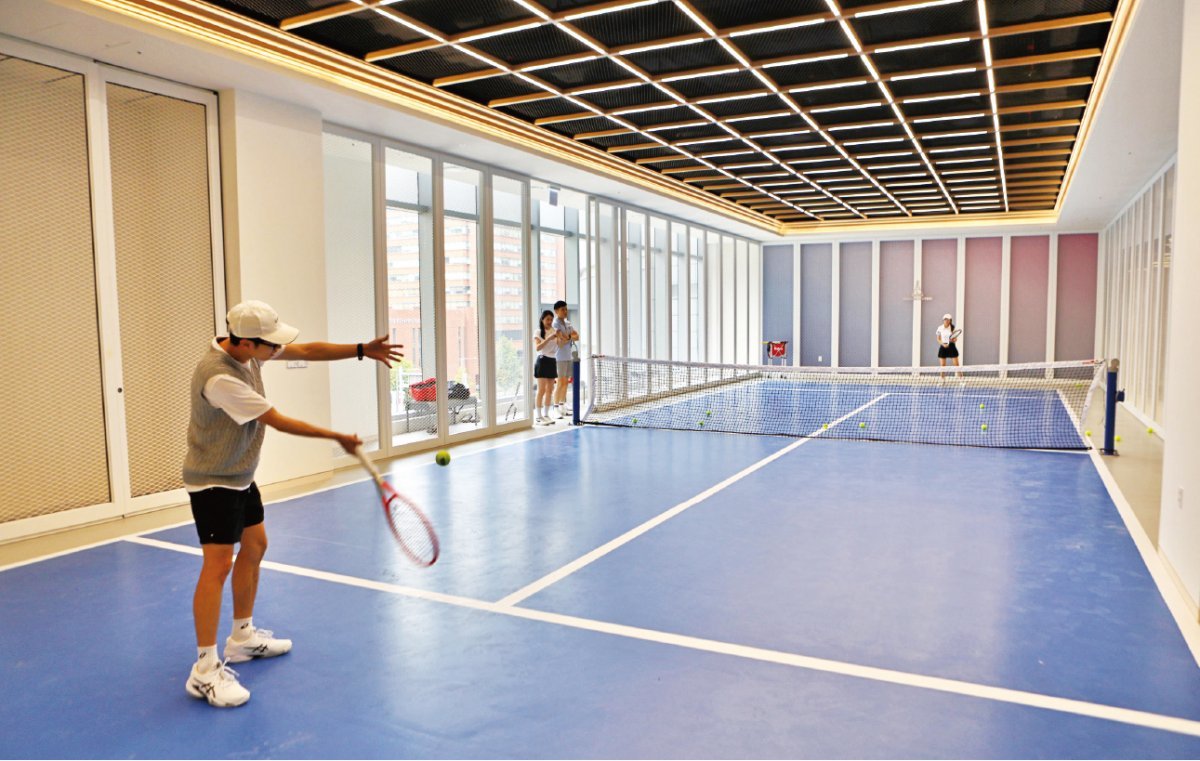 ‘테니스메트로’ 내에 설치된 가로 22m, 세로 8m 규모의 테니스 코트.