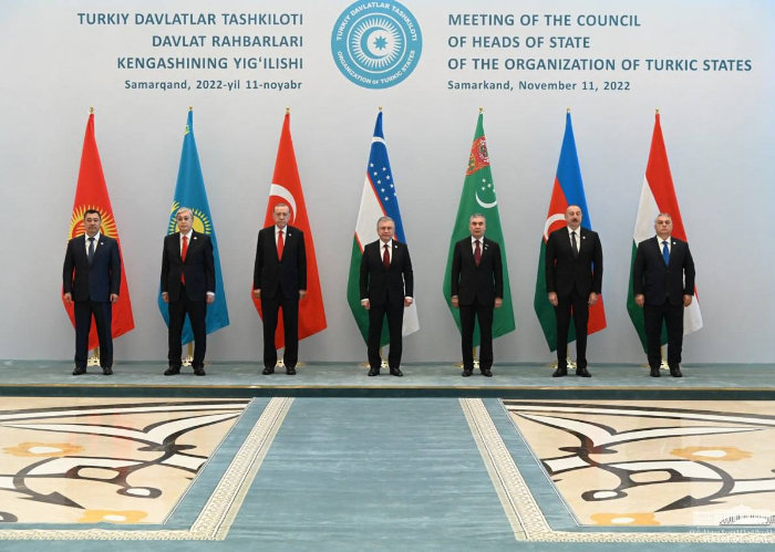 지난해 11월 우즈베키스탄 사마르칸트에서 열린 튀르크어 사용국가 기구(OTS) 회의에 참석한 정상들. OTS 홈페이지 캡처