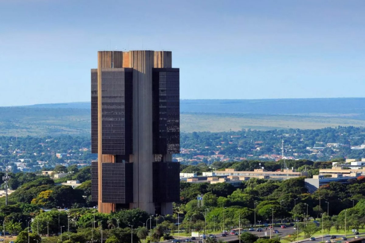 브라질리아에 있는 브라질 중앙은행 건물. 브라질은 재정수지가 건전할 뿐 아니라, 상대적으로 일찍 금리 인하에 나설 전망이다. 브라질 중앙은행 홈페이지