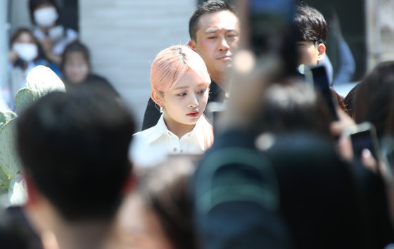 아이브 레이가 13일 서울 성동구 성수동에 위치한 카페에서 열린 패션 브랜드 포토행사에 참석하고 있다. ⓒ News1